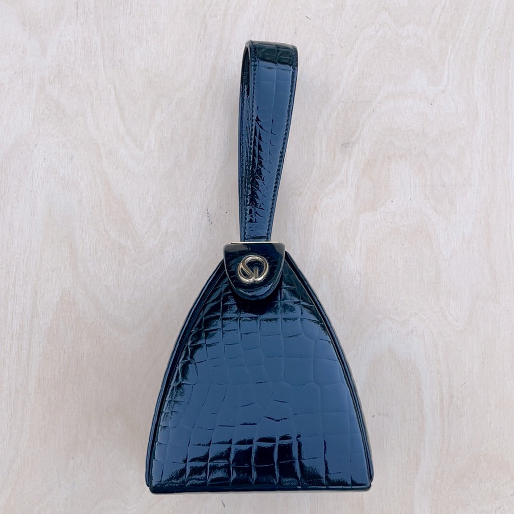 NWOT ST. JOHN Gold & Black Pyramid Wristlet / Clutch - Picture 1 of 9